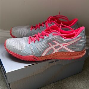 Asics Gray and Pink Athletic Shoes with Performance Features